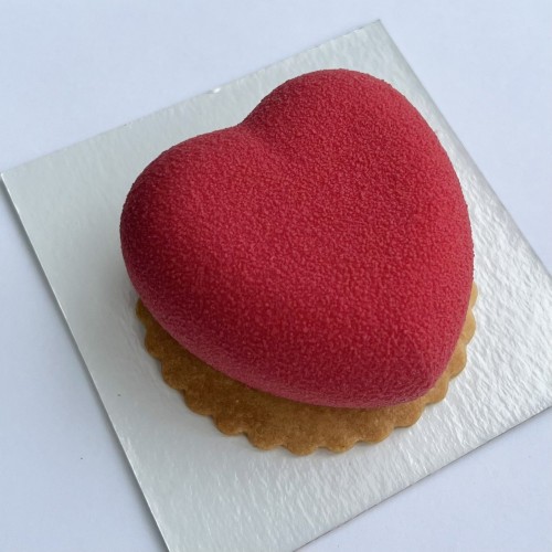 Муссовое пирожное клубника лайм ваниль (сердце)