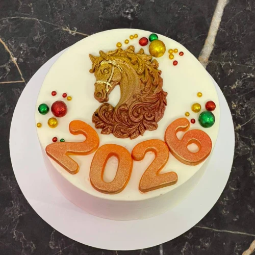 Бенто торт на новый год #2902 с фигуркой коня и шоколадными цифрами 700 г, белый