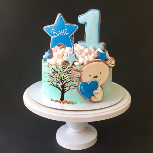 Торт на годик #161 с пряниками мишка звезда и рисунком дерева, белый