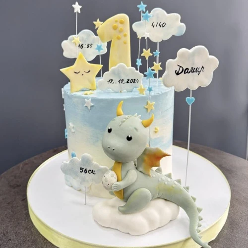 Торт на годик #2936 с динозавриком и метрикой, белый голубой