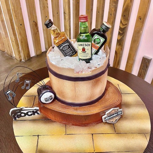Торт для мужчин #1407 с форме ведра со льдом и бутылочками, мастика