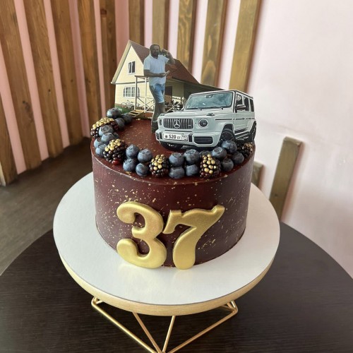 Торт для мужчин #1749 дом машина и свежие ягоды, черный