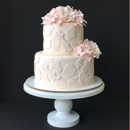 Торт свадебный #140 с цветами из мастики, белый
