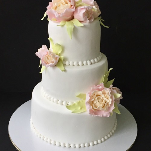 Торт свадебный #143 с пионами из мастики и бусинами, белый