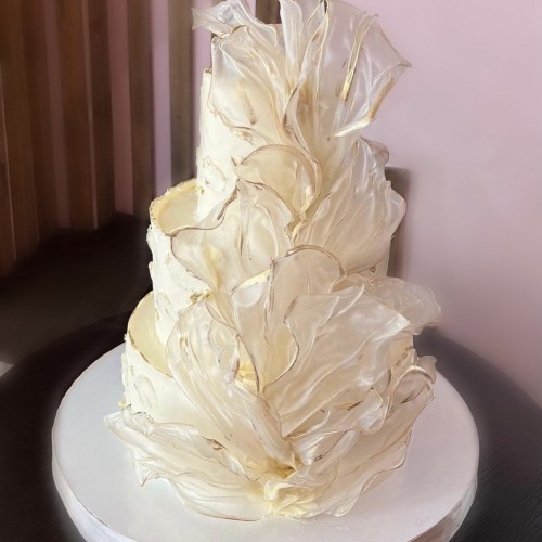 Торт свадебный #2541 с парусами из рисовой бумаги, айвори