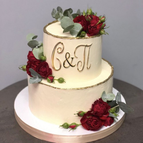 Торт свадебный #2561 с розами и инициалами, белый