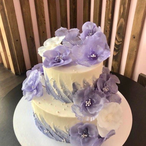 Торт свадебный #915 с орхидеями из карамели, сиреневый