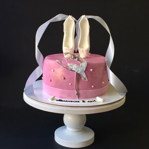 Торт для женщин #101 с пуантами и картинкой балерины, розовый