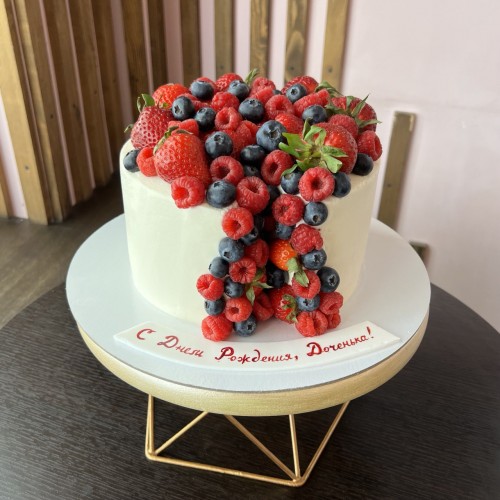 Торт для женщин #1661 со свежими ягодами, белый