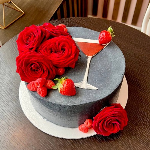 Торт для женщин #83 с розами и мартини, черный