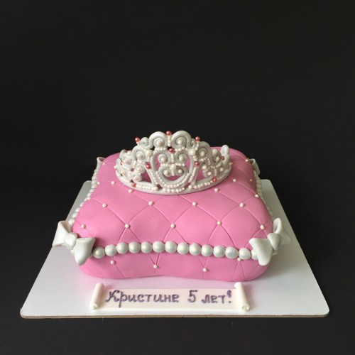 Торт для женщин #95 в форме подушки с короной мастика, розовый