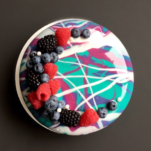 Торт муссовый #65 с ягодами, разноцветный