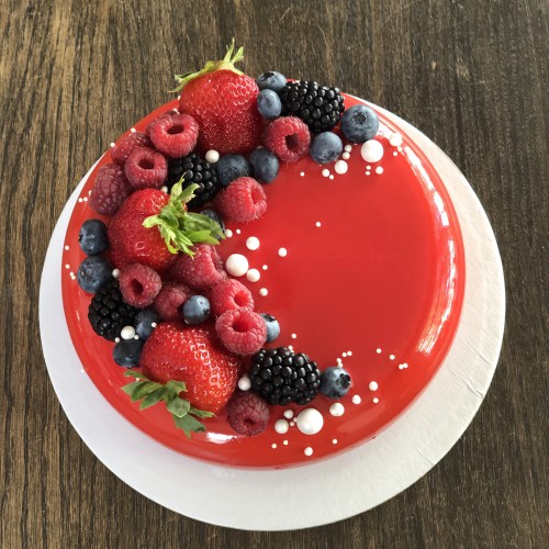 Торт муссовый #713 с ягодами, красный